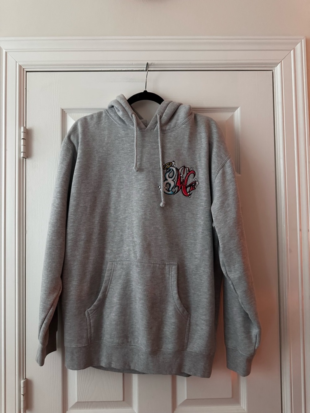 Men's Gray Pullover Hoodie with Small Embroidered Chest Graphic